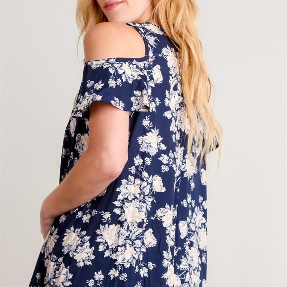 🌼Floral Cold Shoulder Blouse🌼 - Picture 6 of 6